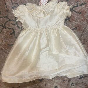 LA COQUETA
Ivory Azalea Ceremony Silk Girl Dress NWT